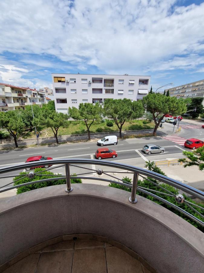Apartment Split Karoglan Bagian luar foto