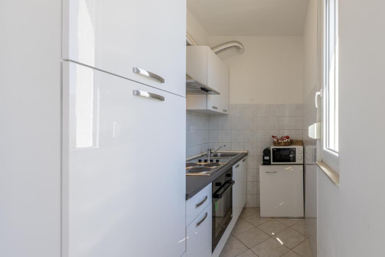 Apartment Split Karoglan Bagian luar foto