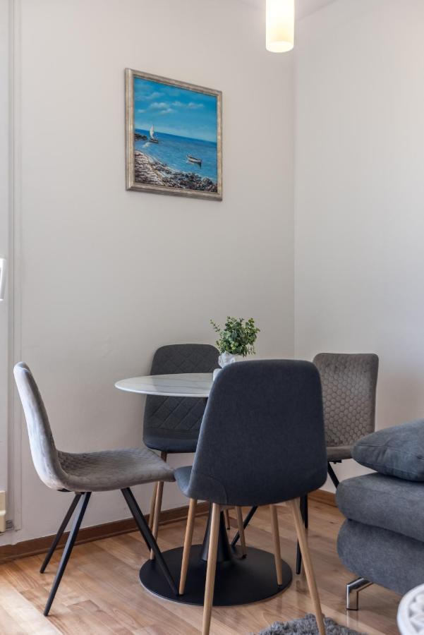 Apartment Split Karoglan Bagian luar foto