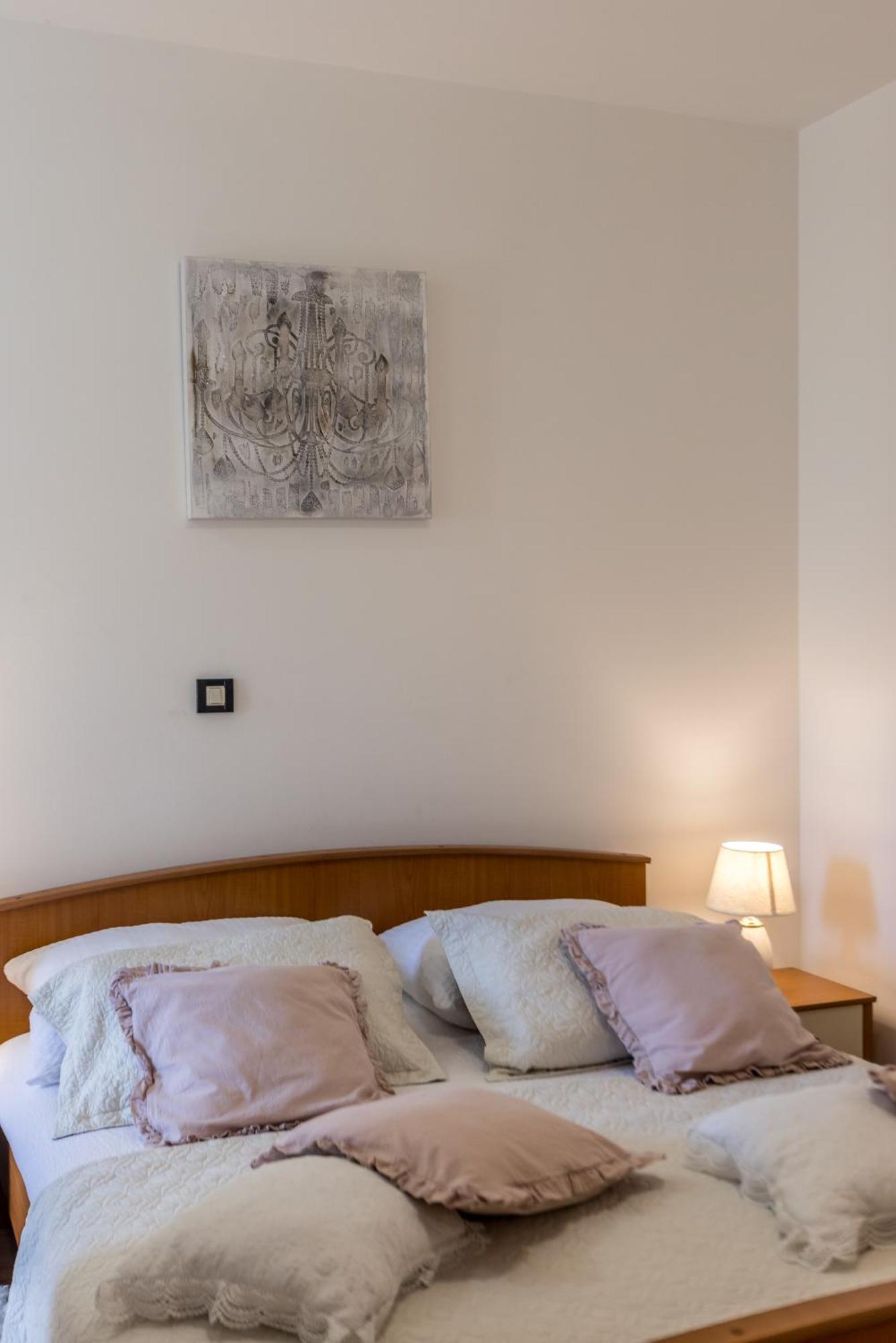Apartment Split Karoglan Bagian luar foto