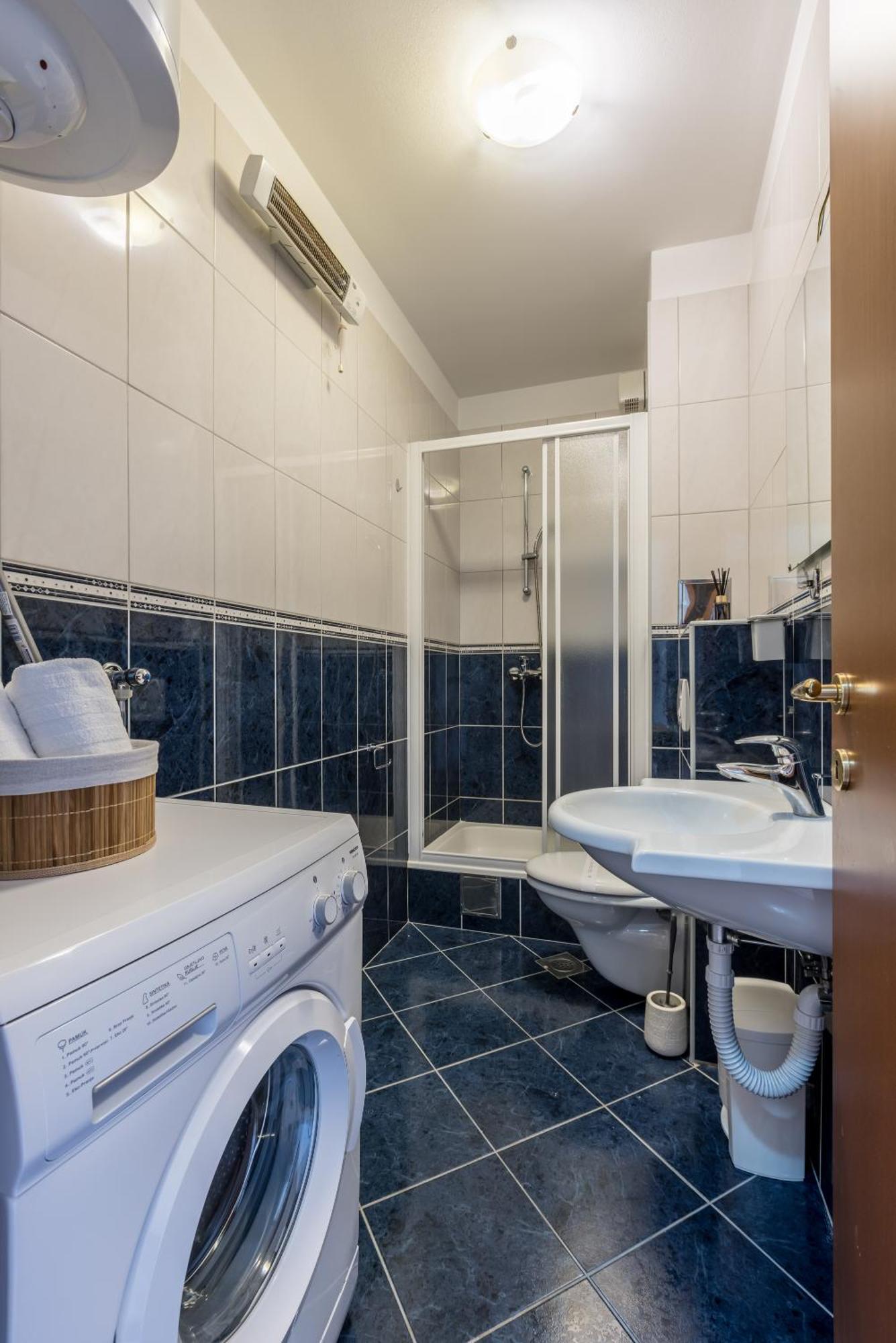 Apartment Split Karoglan Bagian luar foto
